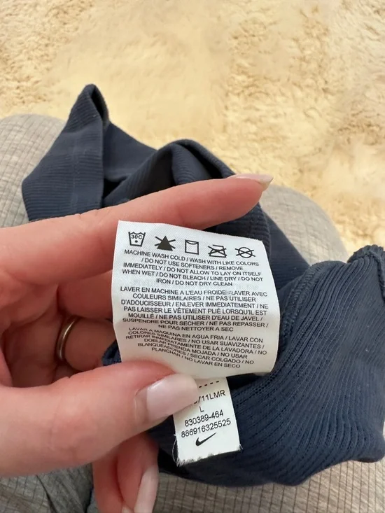 Nike x SoulCycle high-neck cropped blue tank top, size large - Picture 9 of 9